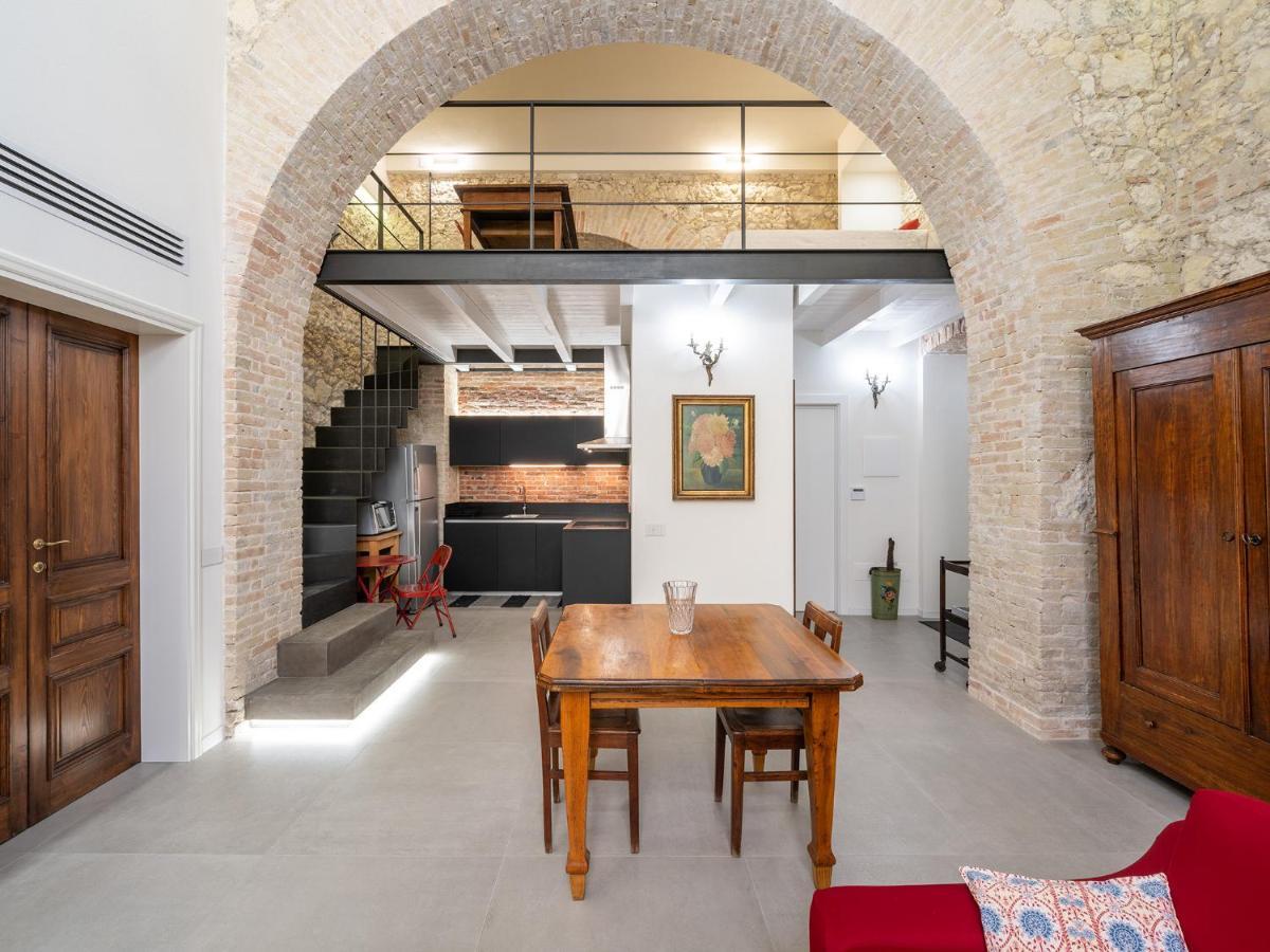 Massimo Boutique Apartment Каляри Екстериор снимка